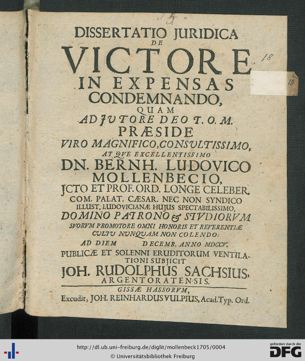 Offenes Buch mit dem Titel "Dissertation Juridica de Victore in Expensas Condemando" und sichtbarem Seitentext, wahrscheinlich rechtliche Dokumente.
