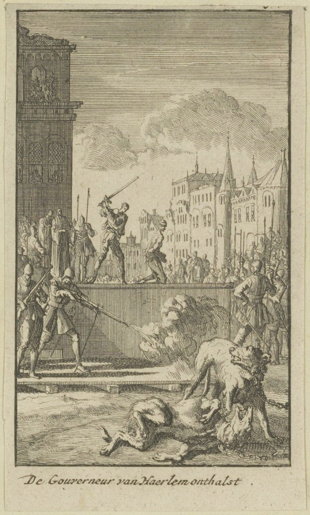 Eine Zeichnung eines Mannes, der von einem Hund angegriffen wird, während eine Menge mit Waffen zusieht, vor Gebäuden unter einem Himmel mit Text unten.