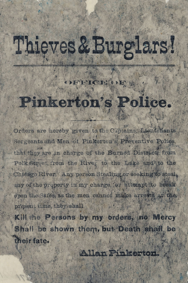Plakat mit fettem schwarzem Text "Diebe & Einbrecher Pinkertons Polizei" mittig auf einem weißen Hintergrund gerahmt von einem schmalen schwarzen Rand.