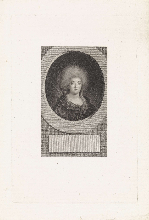 Schwarze und weiße Gravur von Ludwig XIV. von Frankreich in einem prächtigen schwarzen Kleid mit hohem Kragen und langen Ärmeln, lockiges Haar, Hände verschränkt, direkt in die Kamera schauend mit einem würdevollen Ausdruck.