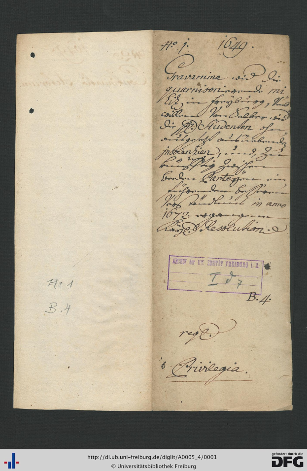Offenes Buch mit handgeschriebenem Text und Wasserzeichen, wahrscheinlich ein Dokument der Deutschen Bundesrepublik.