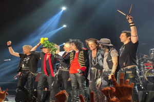 Diese Band bringt ungehinderten Glam Metal nach Brunswick