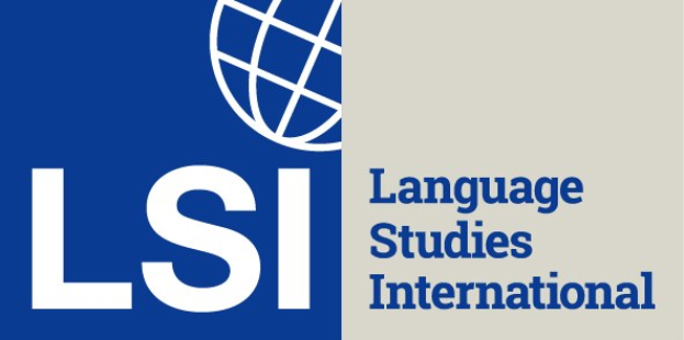 Blauer Kreis mit weißer Umrandung und weißer 'LSI'-Text, zentriert über weißer 'Language Studies International'-Text auf einem blauen und weißen Hintergrund.